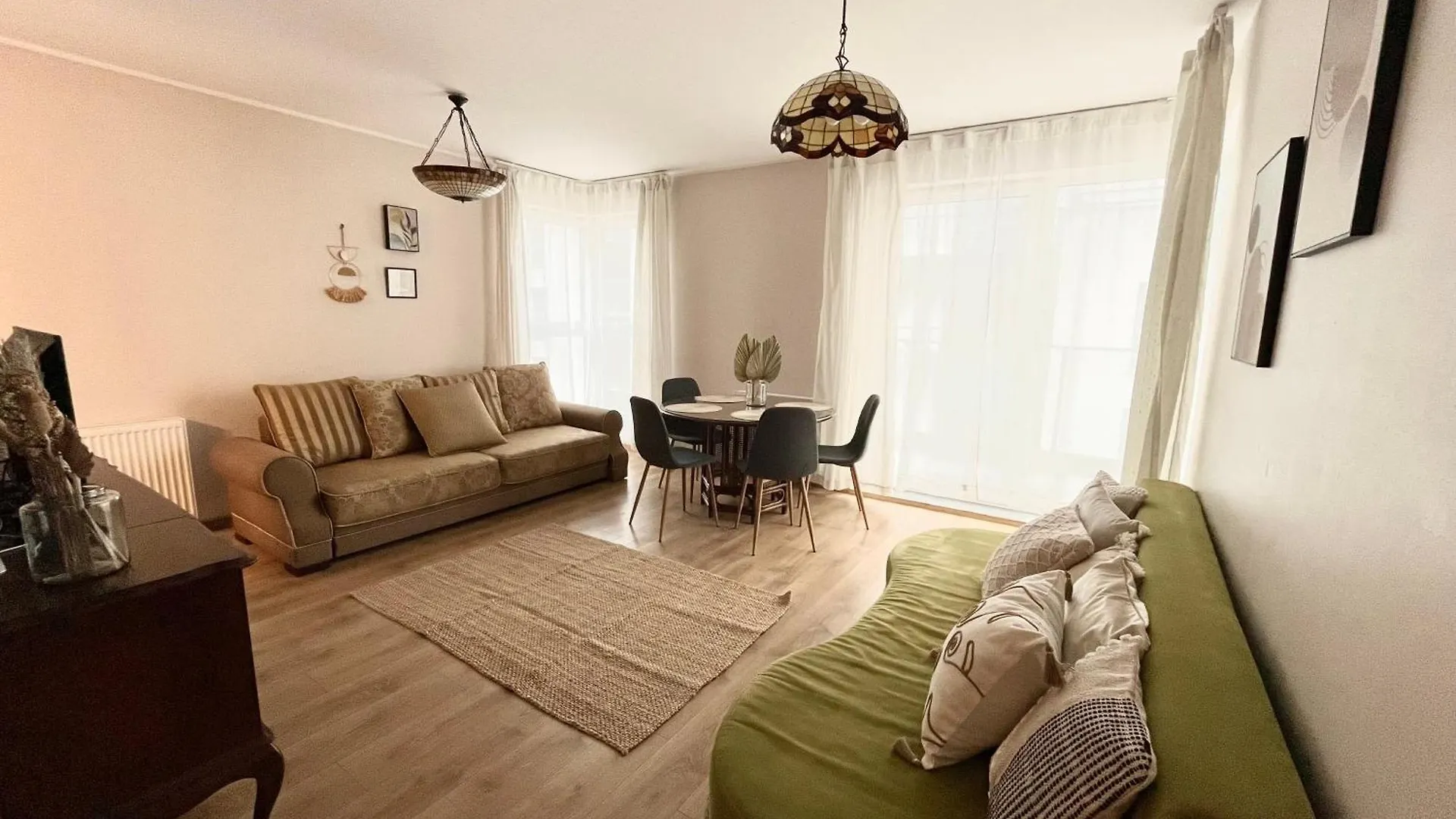 Oldtown Retro Apartment By Marina With Balcony For 6 People Gdansk Poland