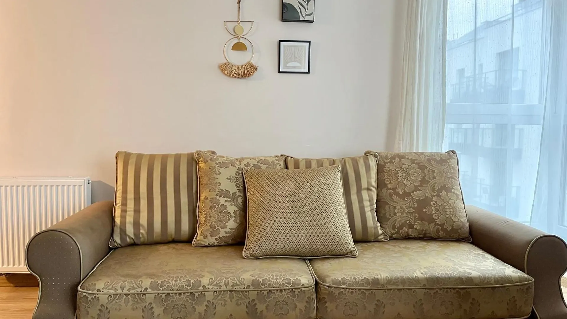 Oldtown Retro Apartment By Marina With Balcony For 6 People Gdansk